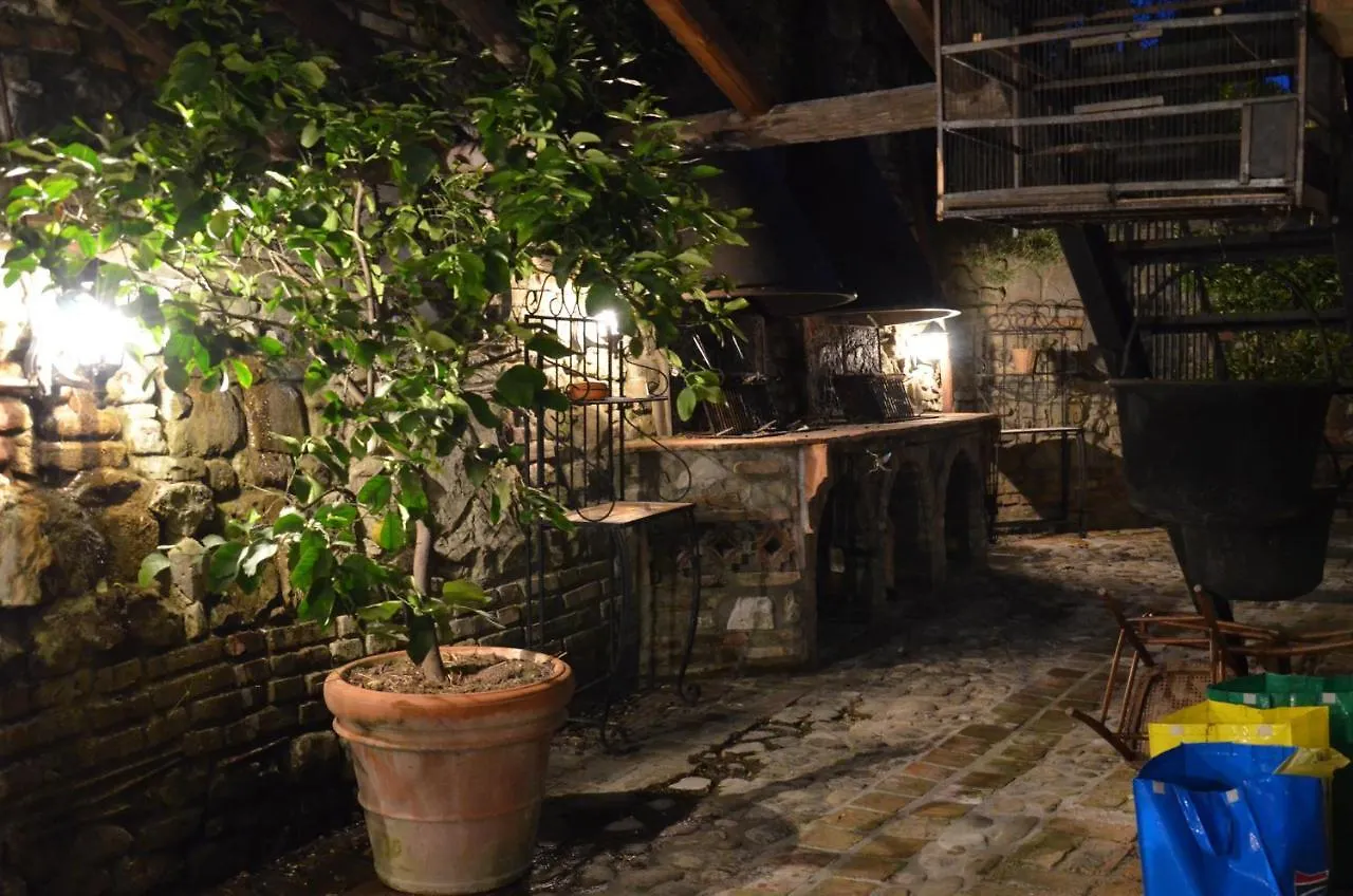 Country house Cascina La Buca Guest House Castello di Serravalle